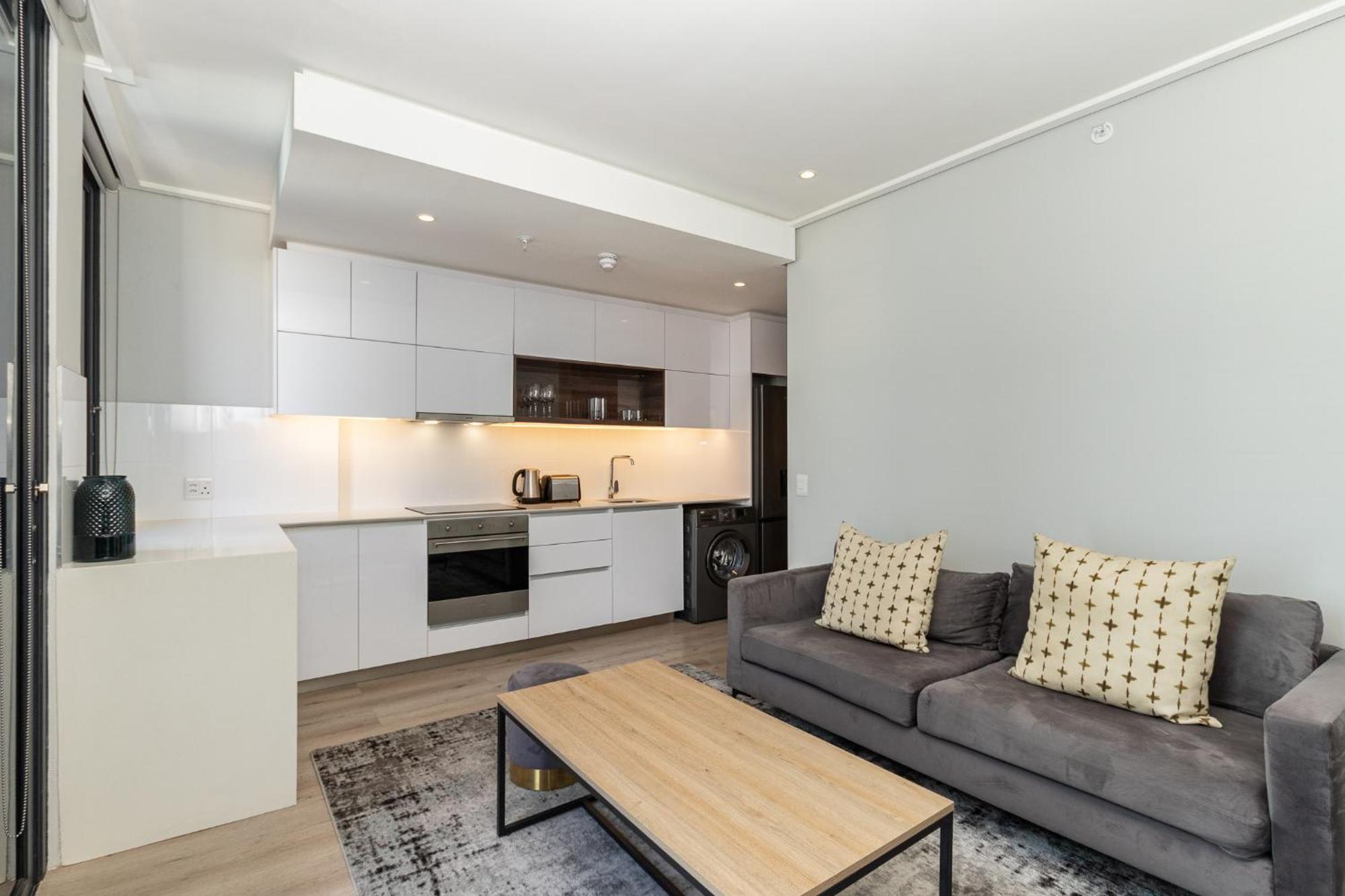 16 On Bree One Bedroom With Amazing Views Of Apartment