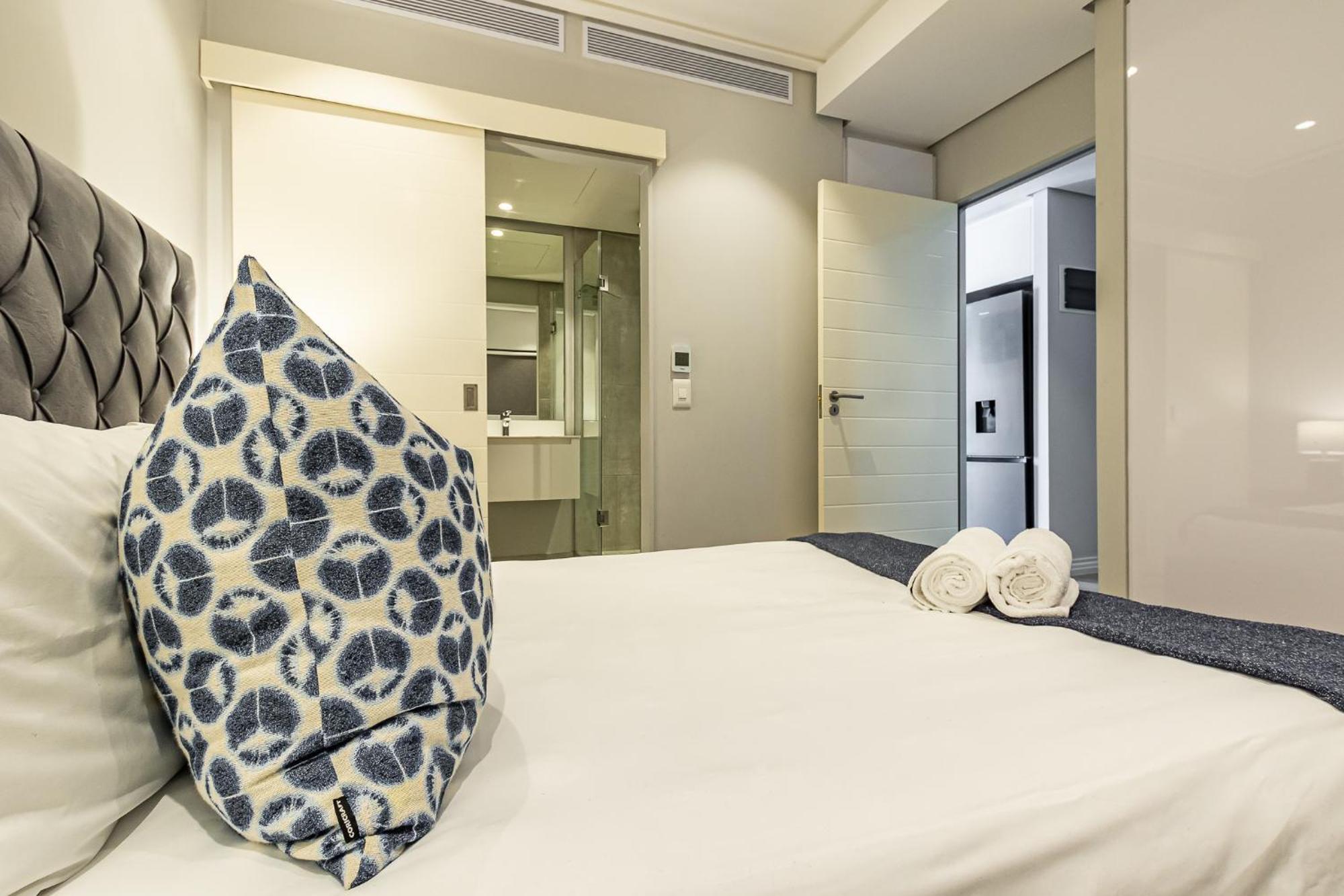 16 On Bree One Bedroom With Amazing Views Of * Cape Town