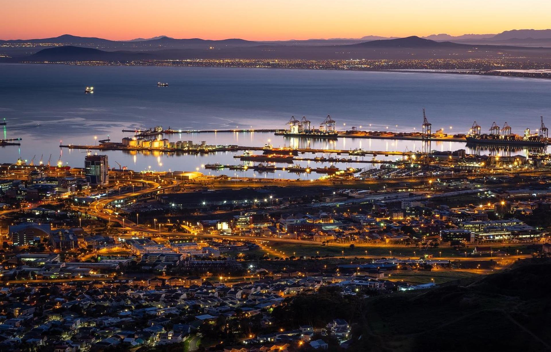 16 On Bree One Bedroom With Amazing Views Of * Cape Town